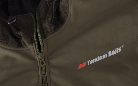 Kleding: Softshelljack met capuchon 